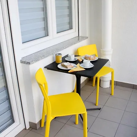 Discoveri Apartament *