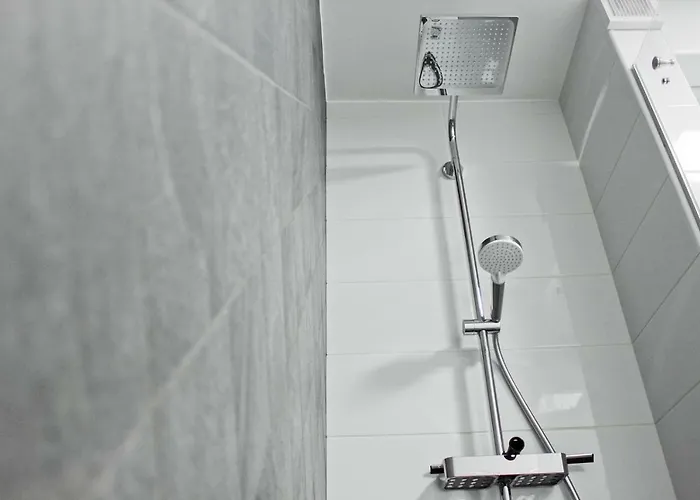 Discoveri By Irundo Rijeka